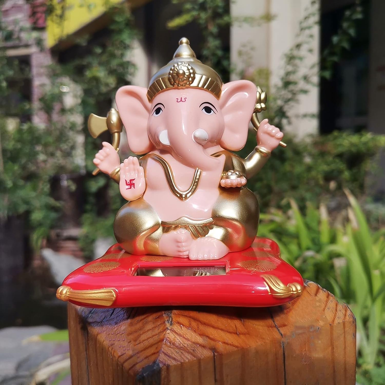 Solar-Powered Dancing Ganesha Idol – Decorative Lord Ganpati Showpiece with Movement Solar-Powered Dancing Ganesha Idol – Decorative Lord Ganpati Showpiece with Movement